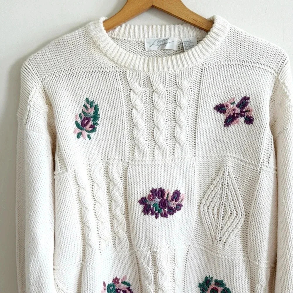 Vintage 90s Lauren Grey cream floral crochet long sleeve oversized sweater large - Picture 2 of 6